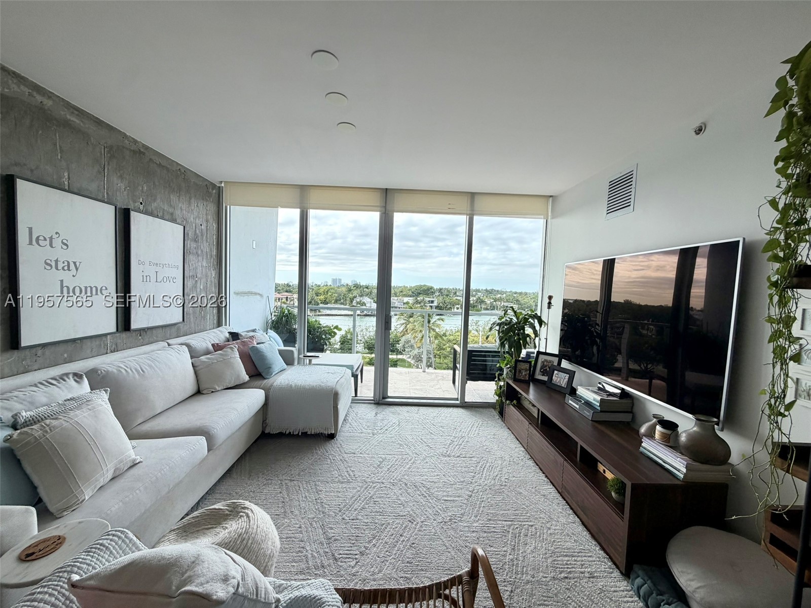 Miami Beach photo 1