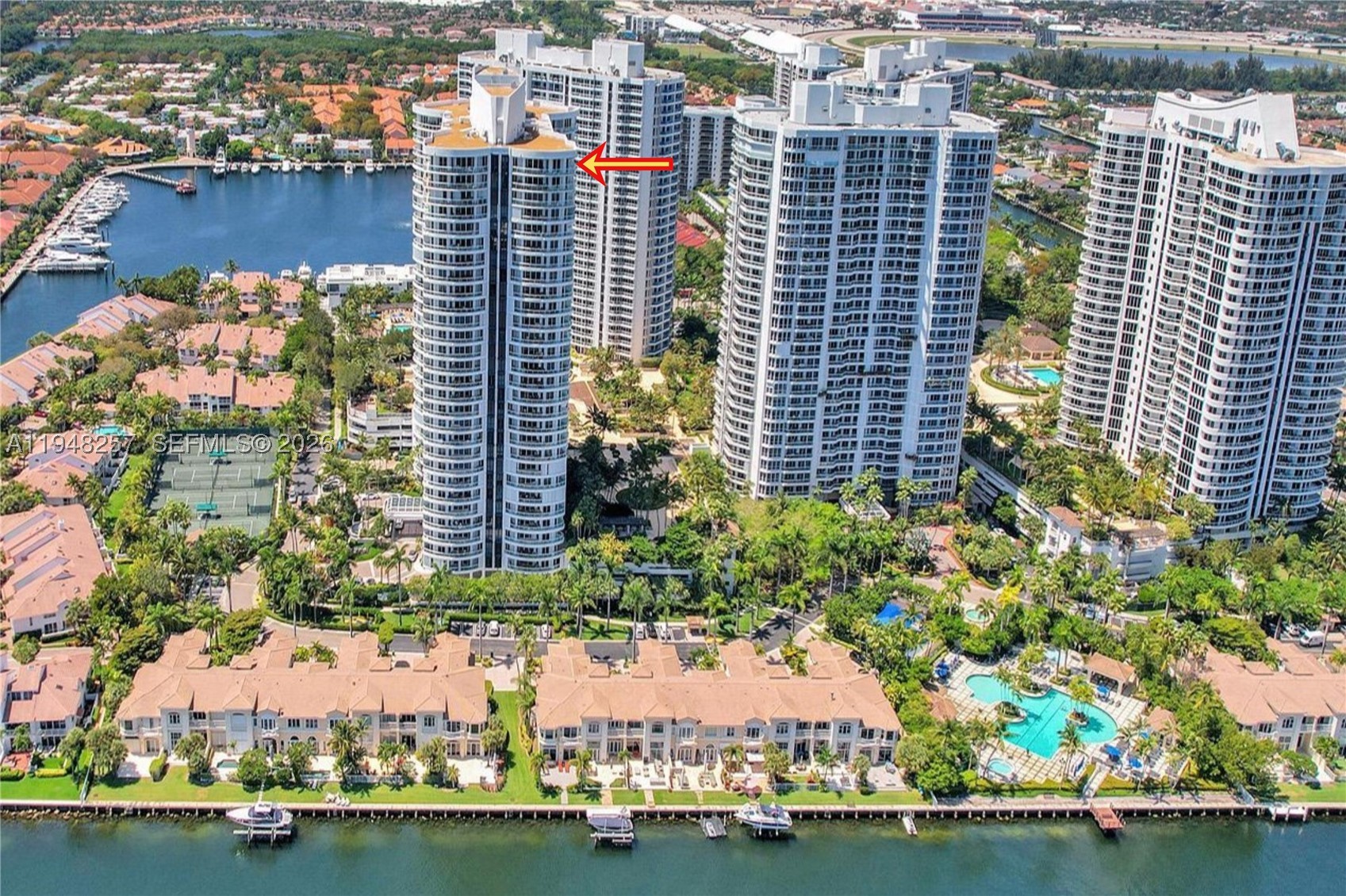 Aventura photo 1