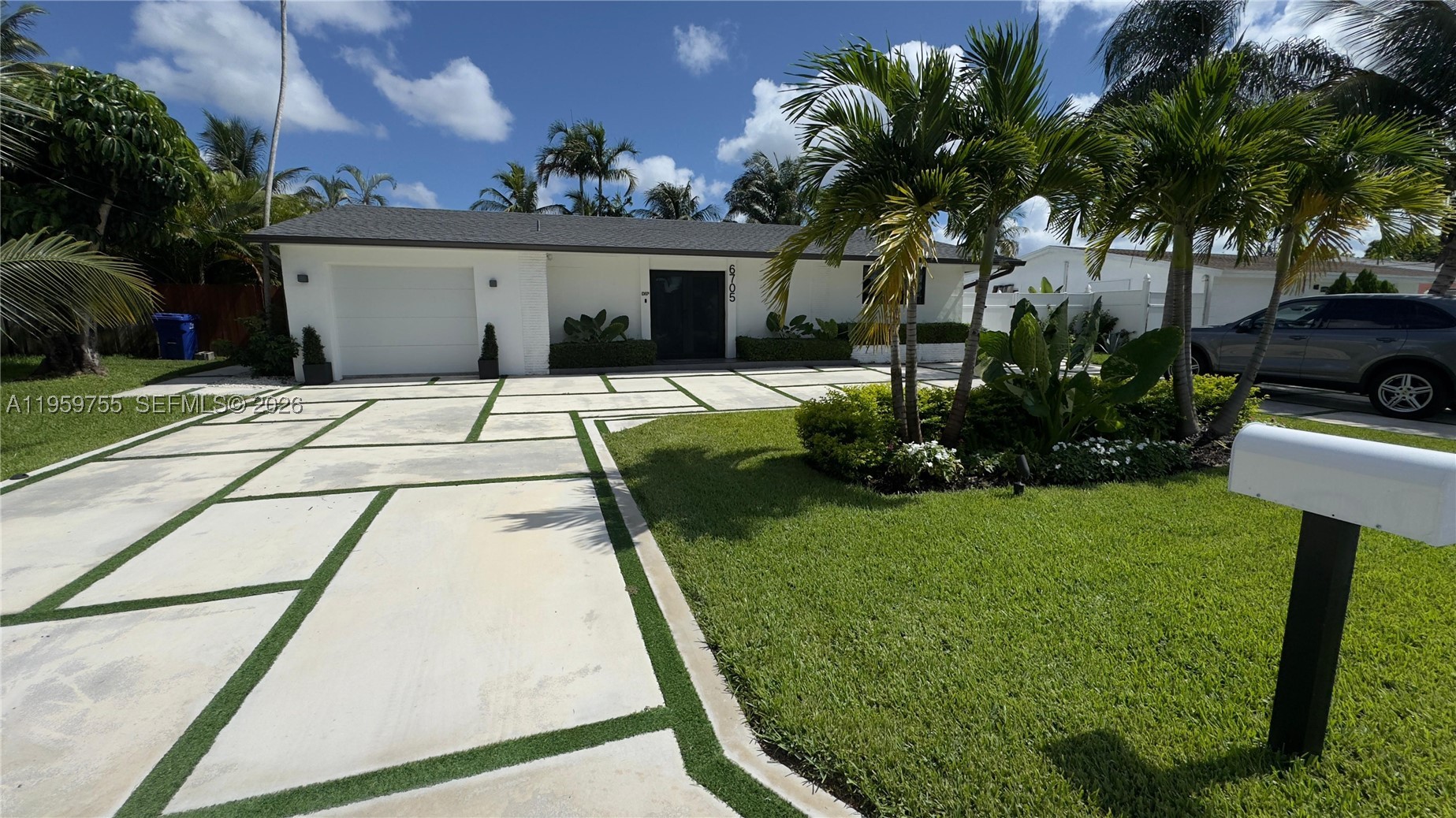 Miramar photo 4