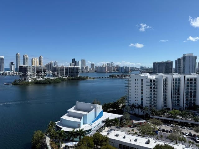 Aventura photo 1
