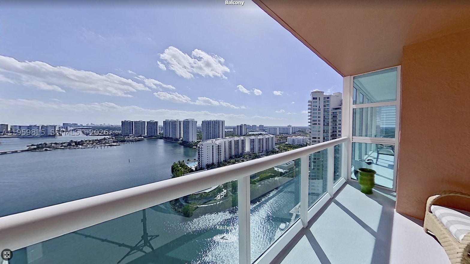 Aventura photo 3