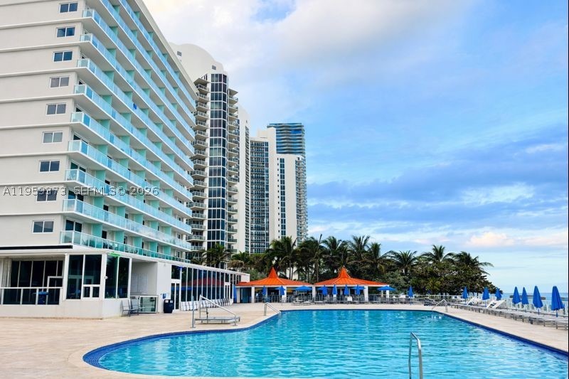 Sunny Isles Beach photo 2