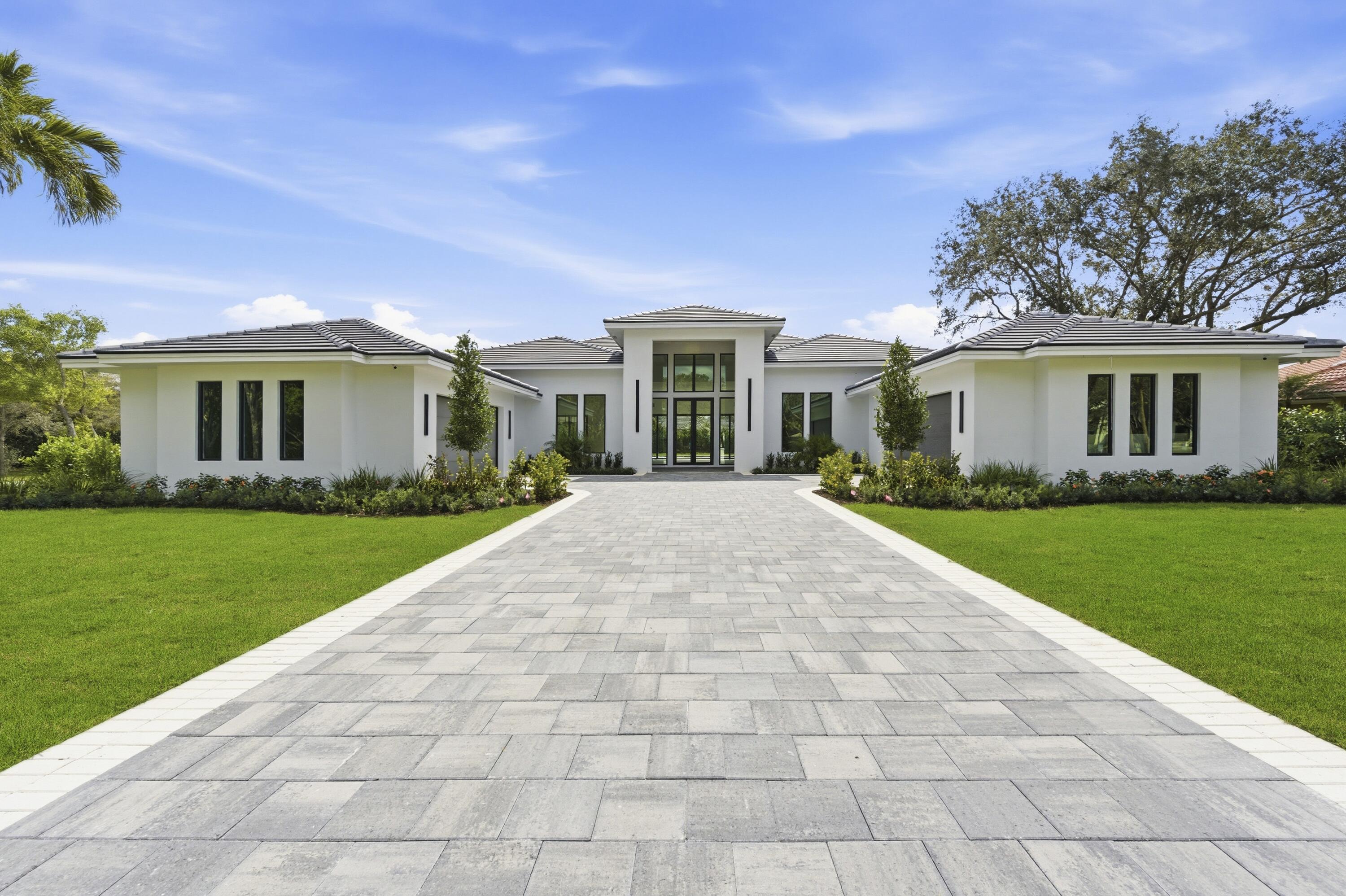 Palm Beach Gardens photo 1