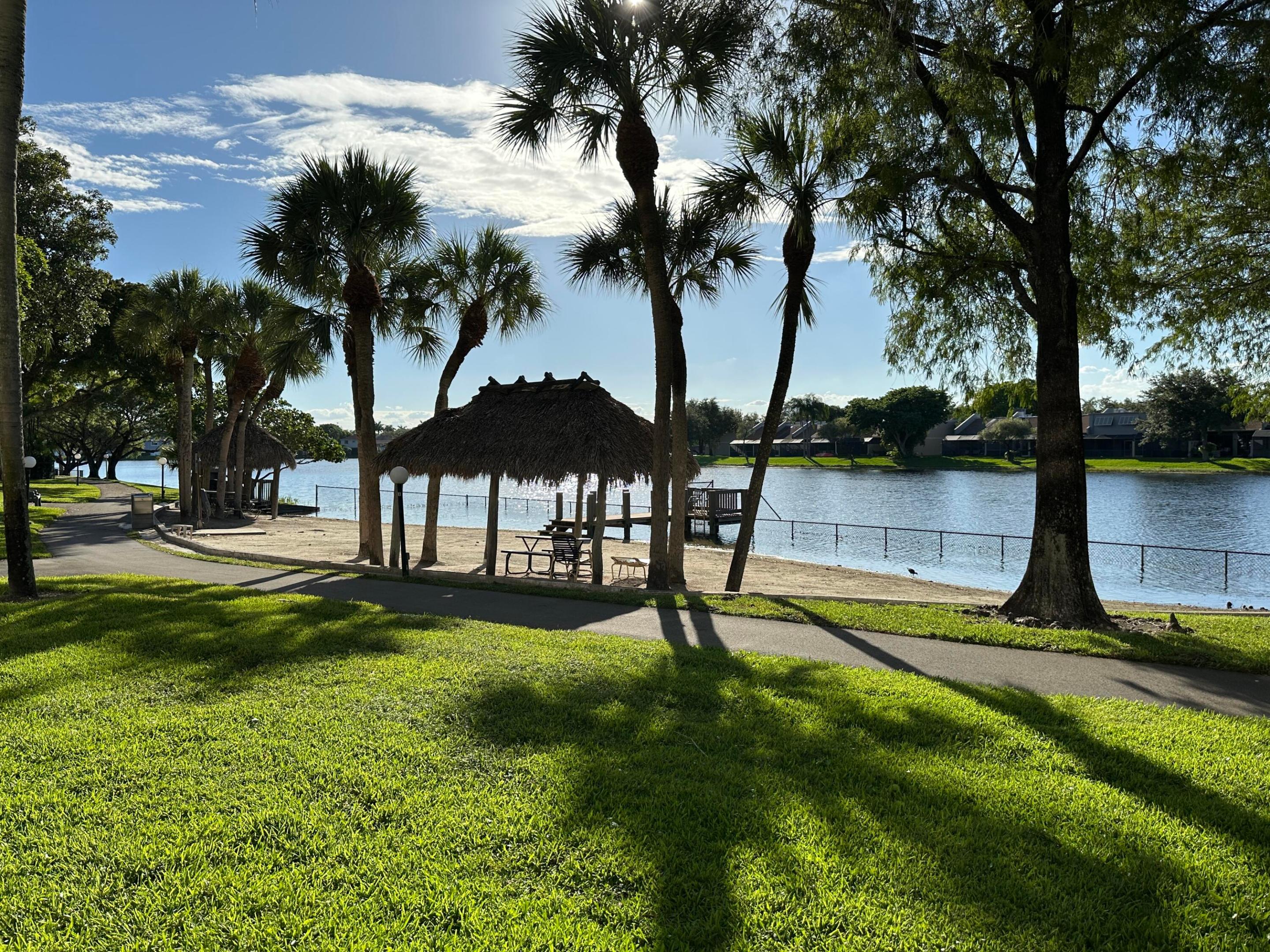 Pembroke Pines photo 2