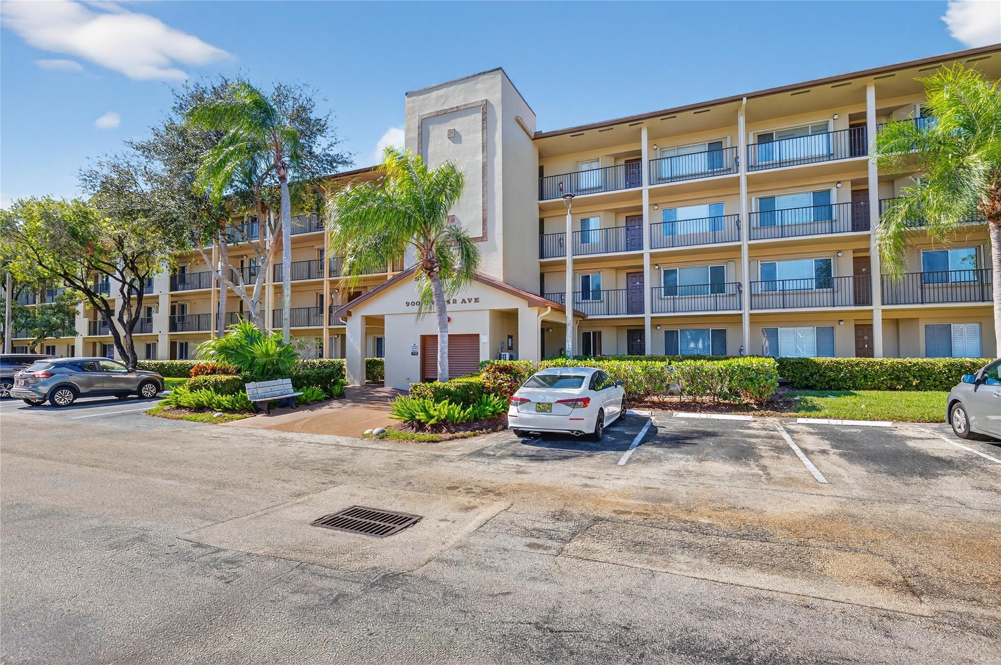 Pembroke Pines photo 4