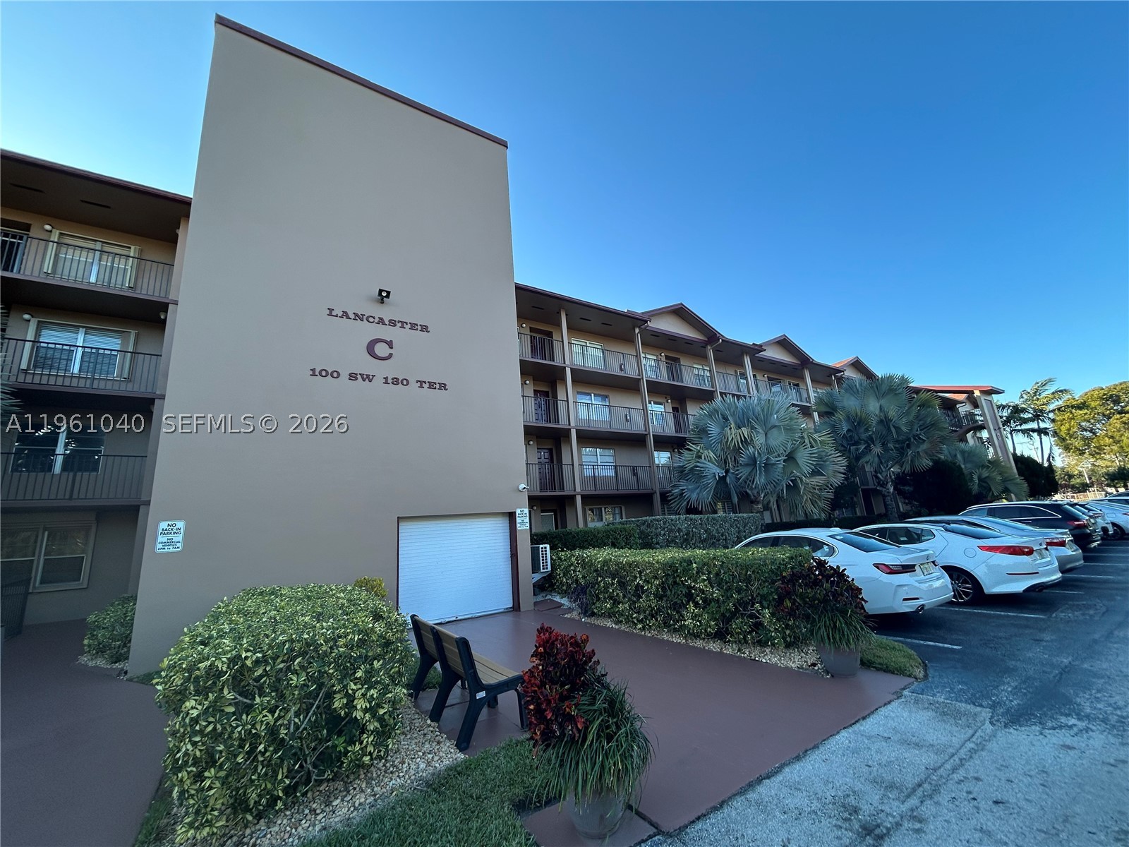 Pembroke Pines photo 1