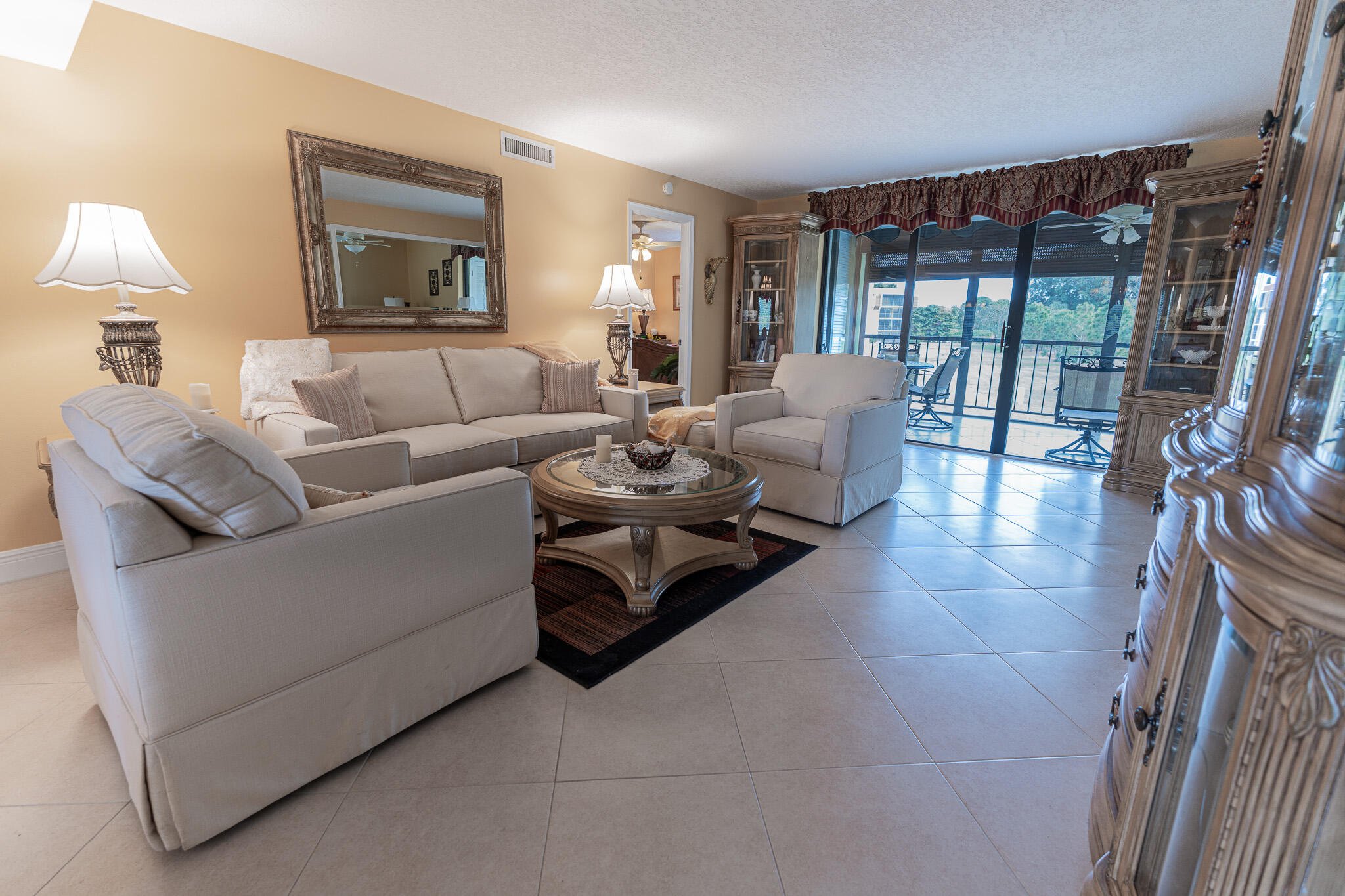 Palm Beach Gardens photo 1