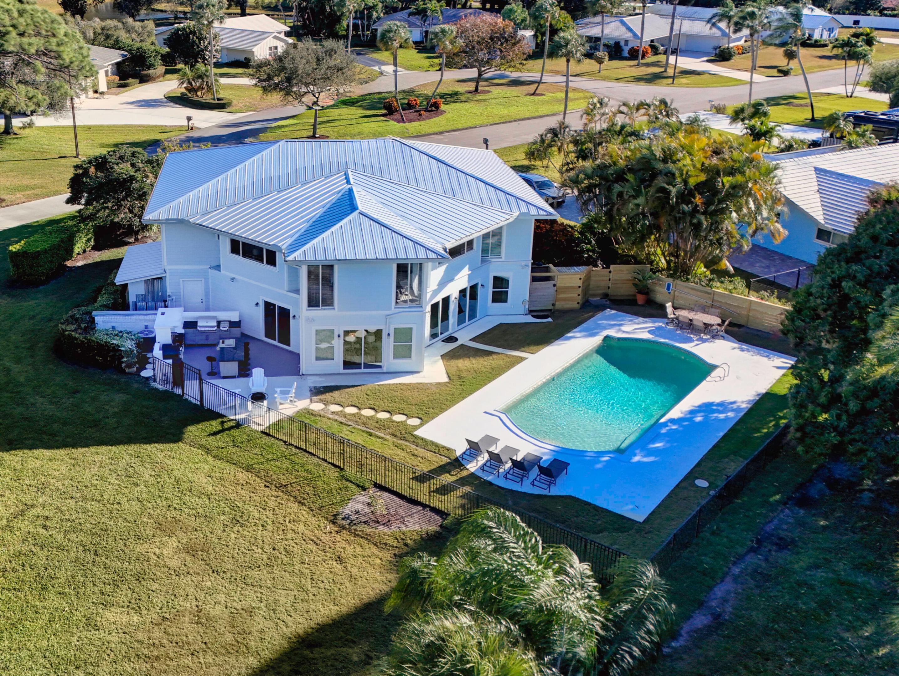 Palm Beach Gardens photo 1