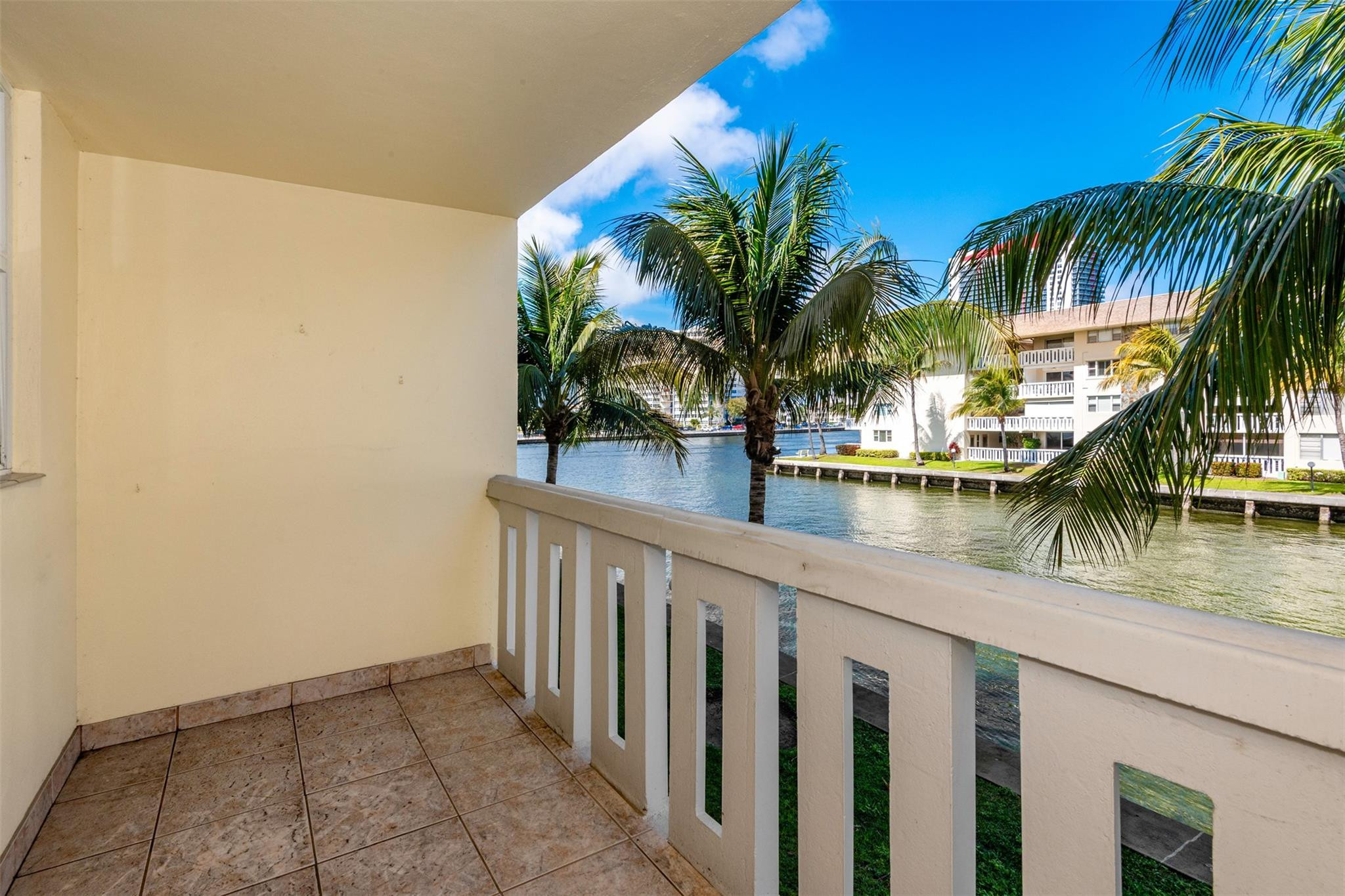 Hallandale Beach photo 5