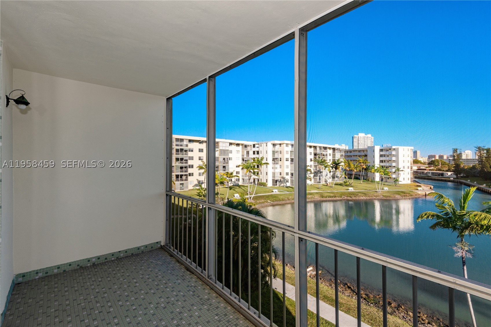 Aventura photo 4