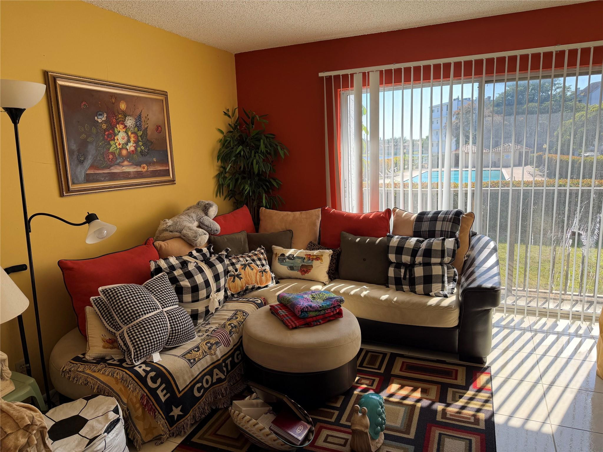 Miramar photo 4