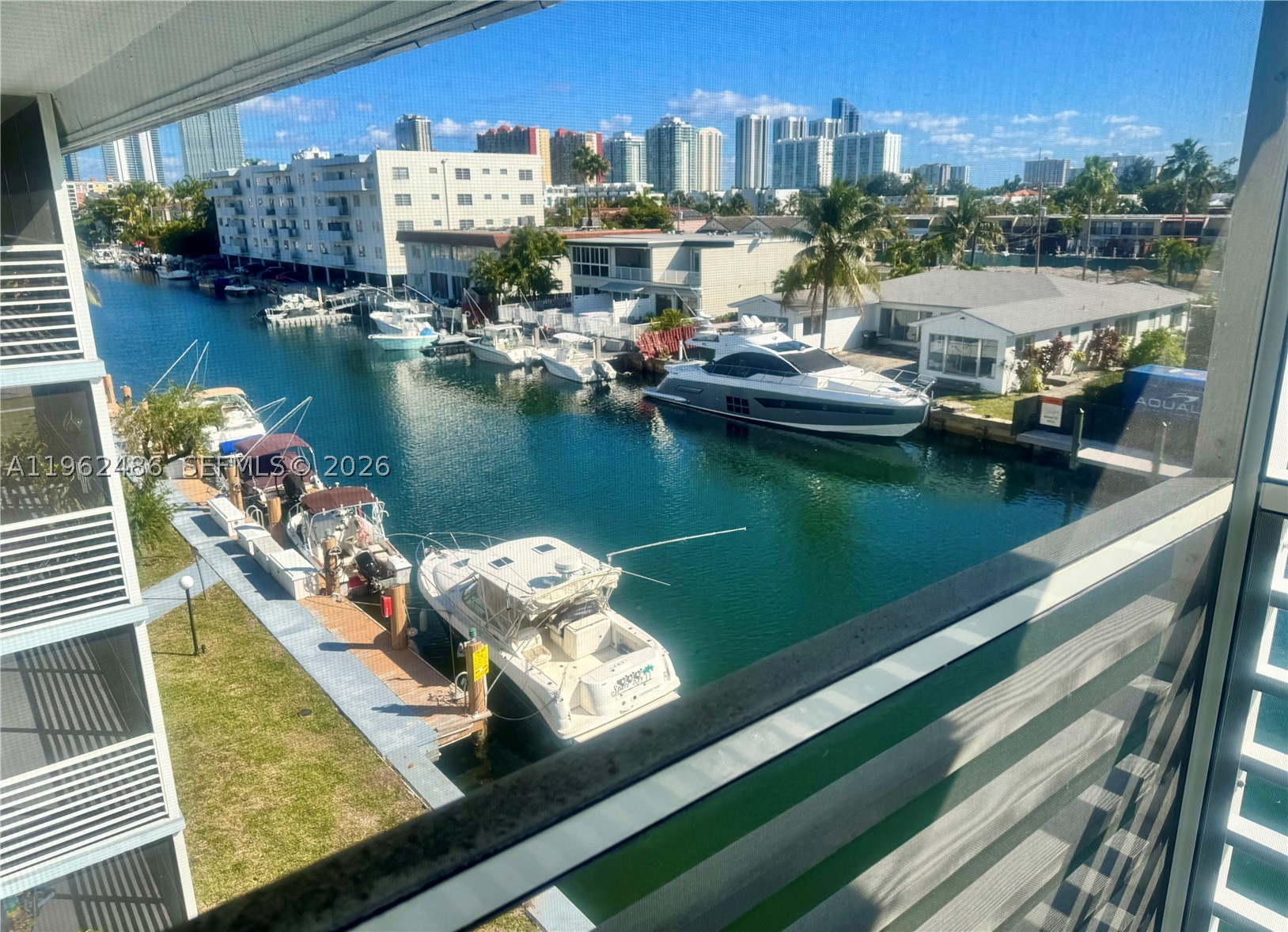 North Miami Beach photo 2