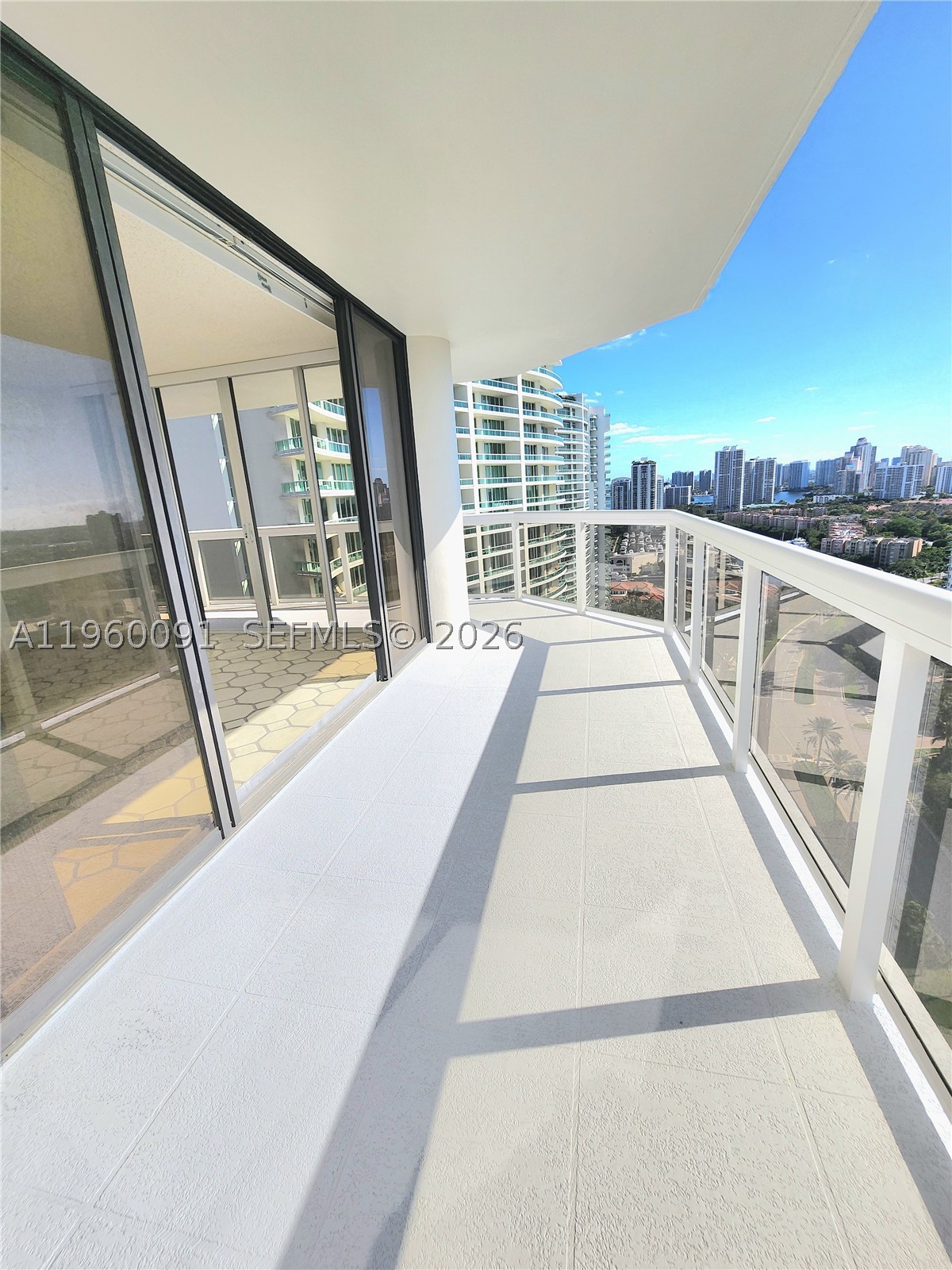 Aventura photo 4