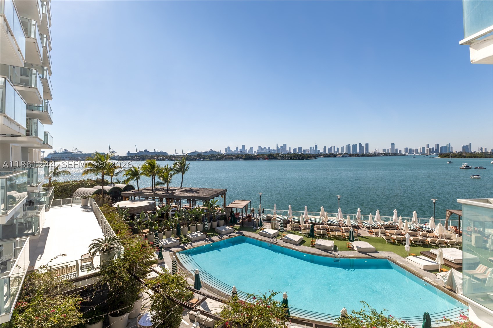 Miami Beach photo 2