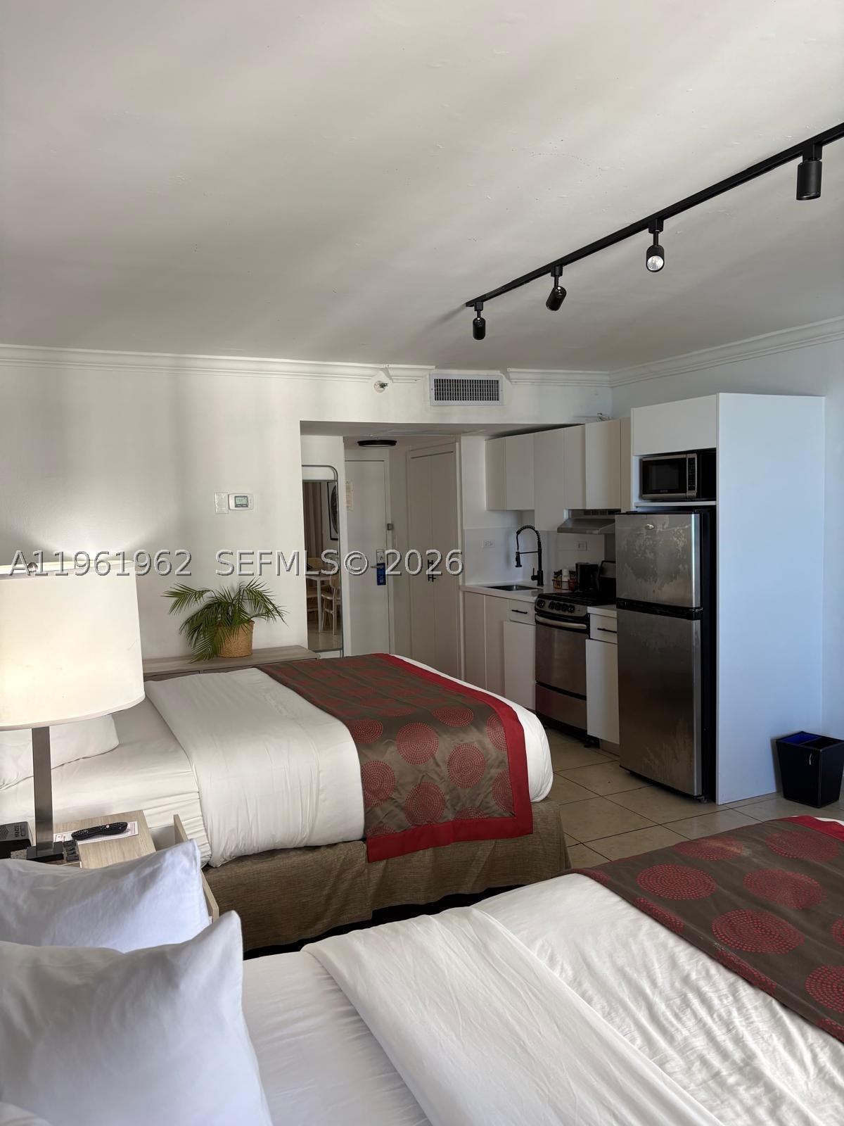 Sunny Isles Beach photo 1