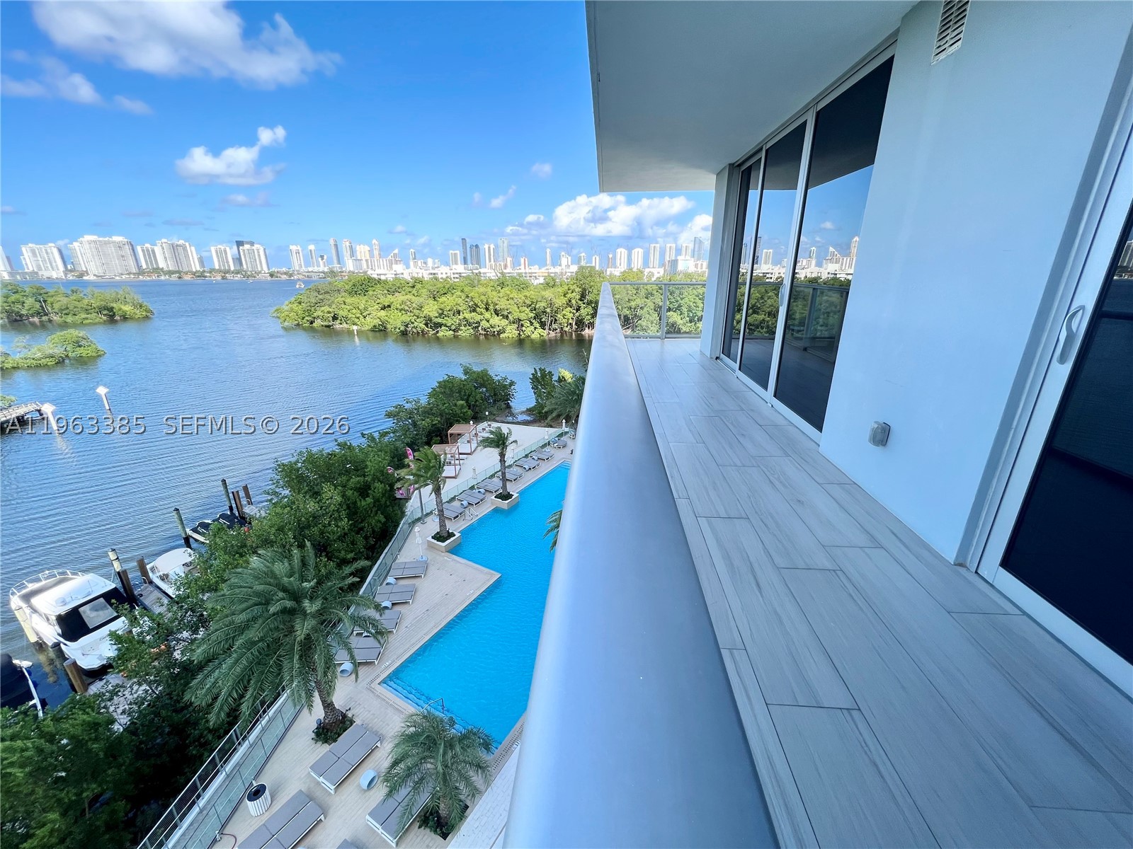 North Miami Beach photo 1