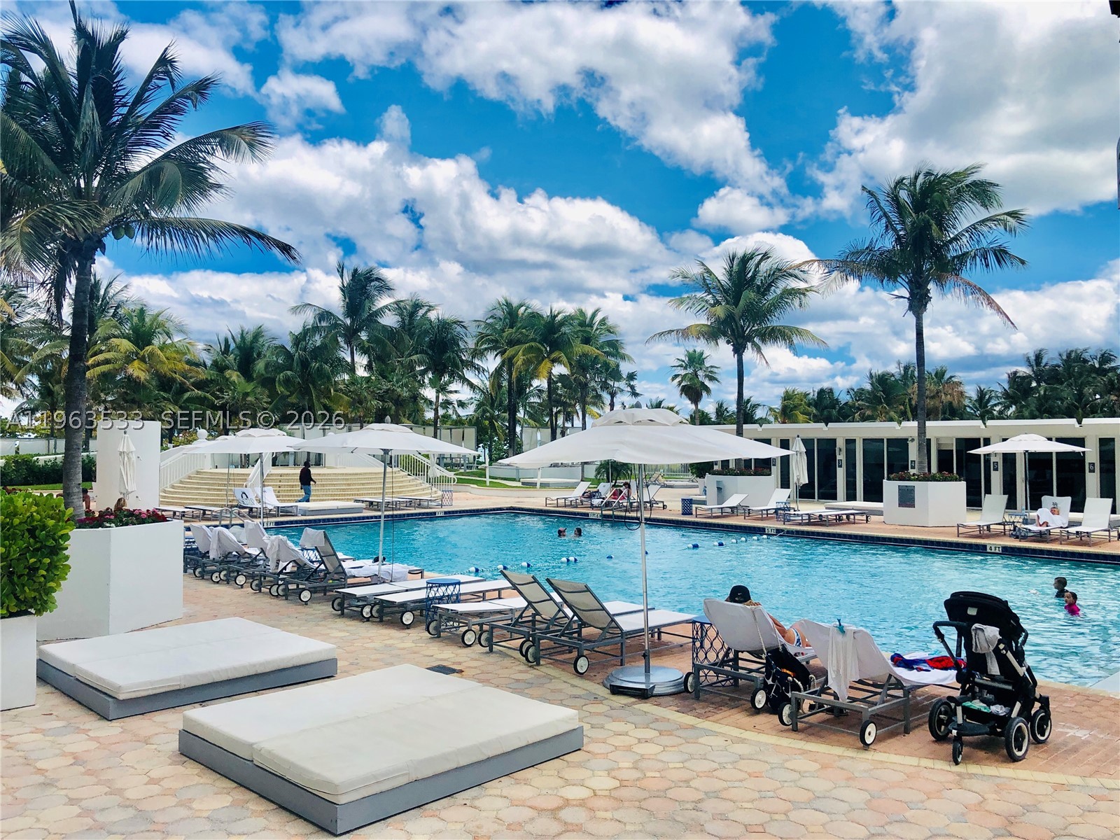 Bal Harbour photo 1