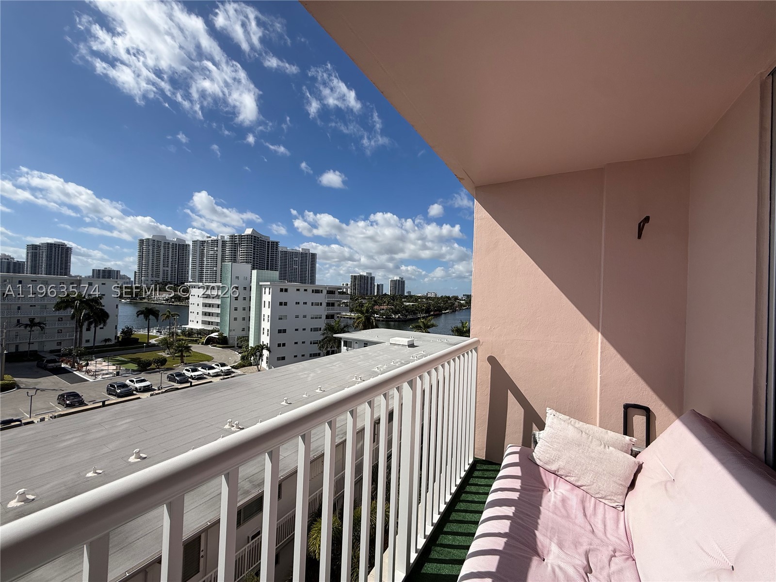 Hallandale Beach photo 2