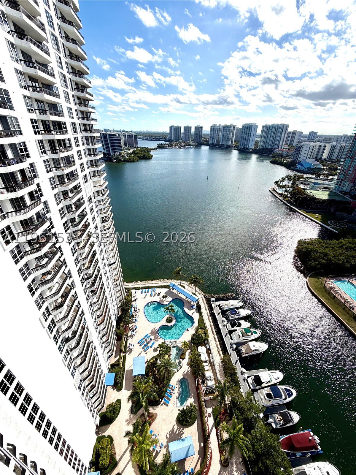 Aventura photo 1