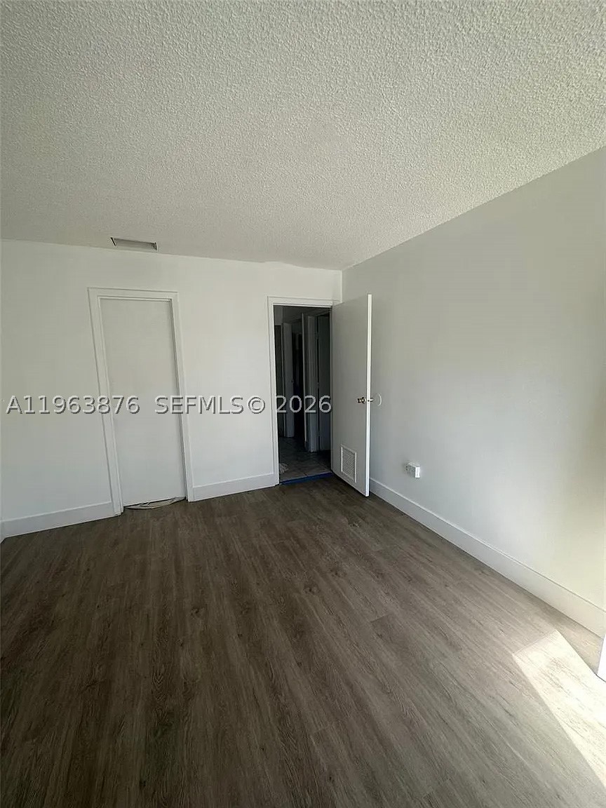 Miramar photo 5