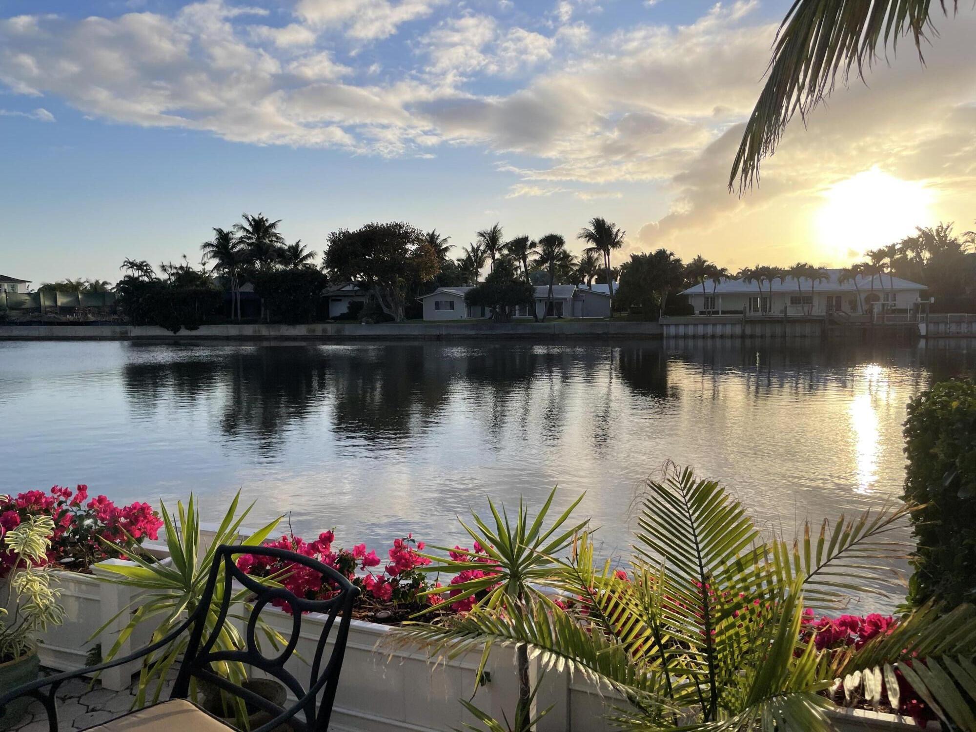 Palm Beach photo 1