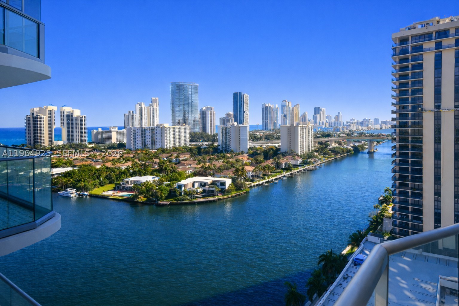 Aventura photo 2