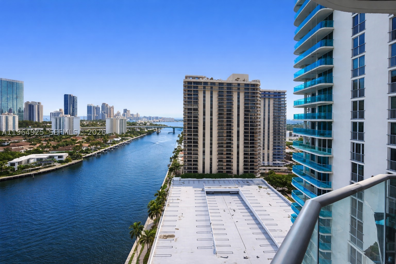 Aventura photo 4