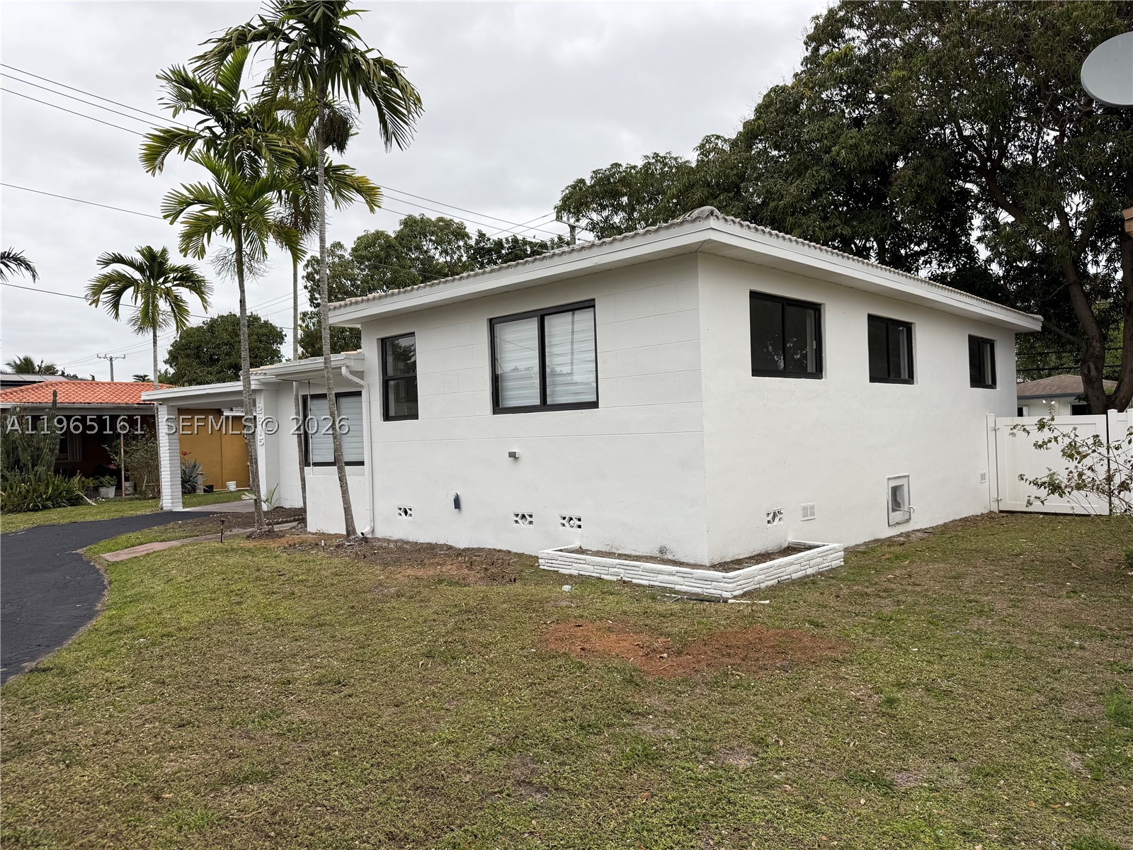 North Miami photo 4