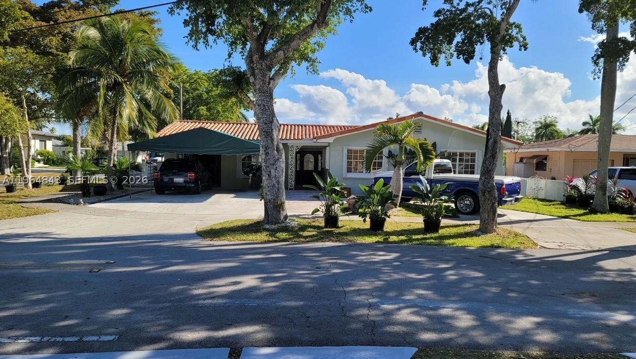 North Miami photo 1