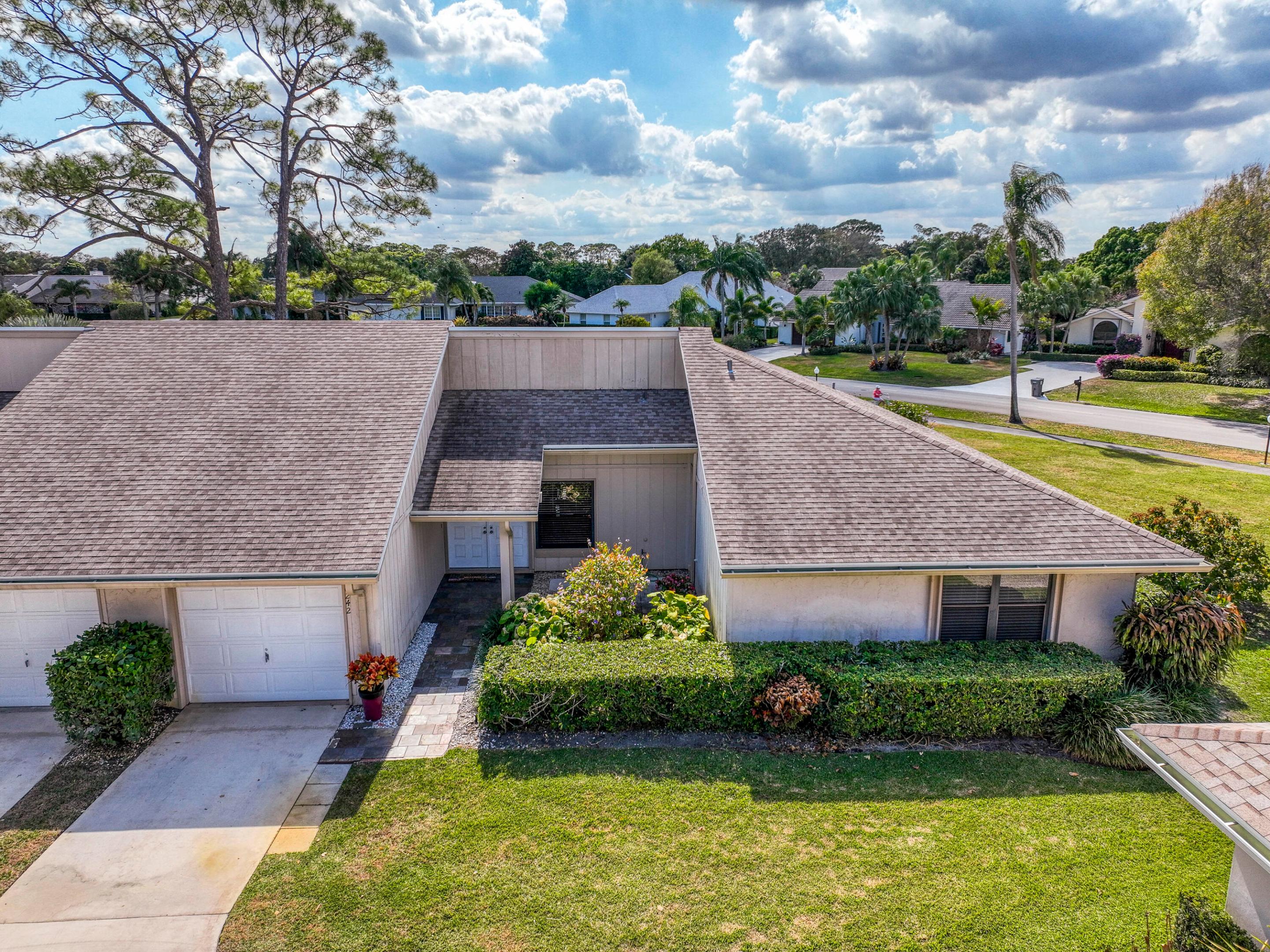 Palm Beach Gardens photo 2