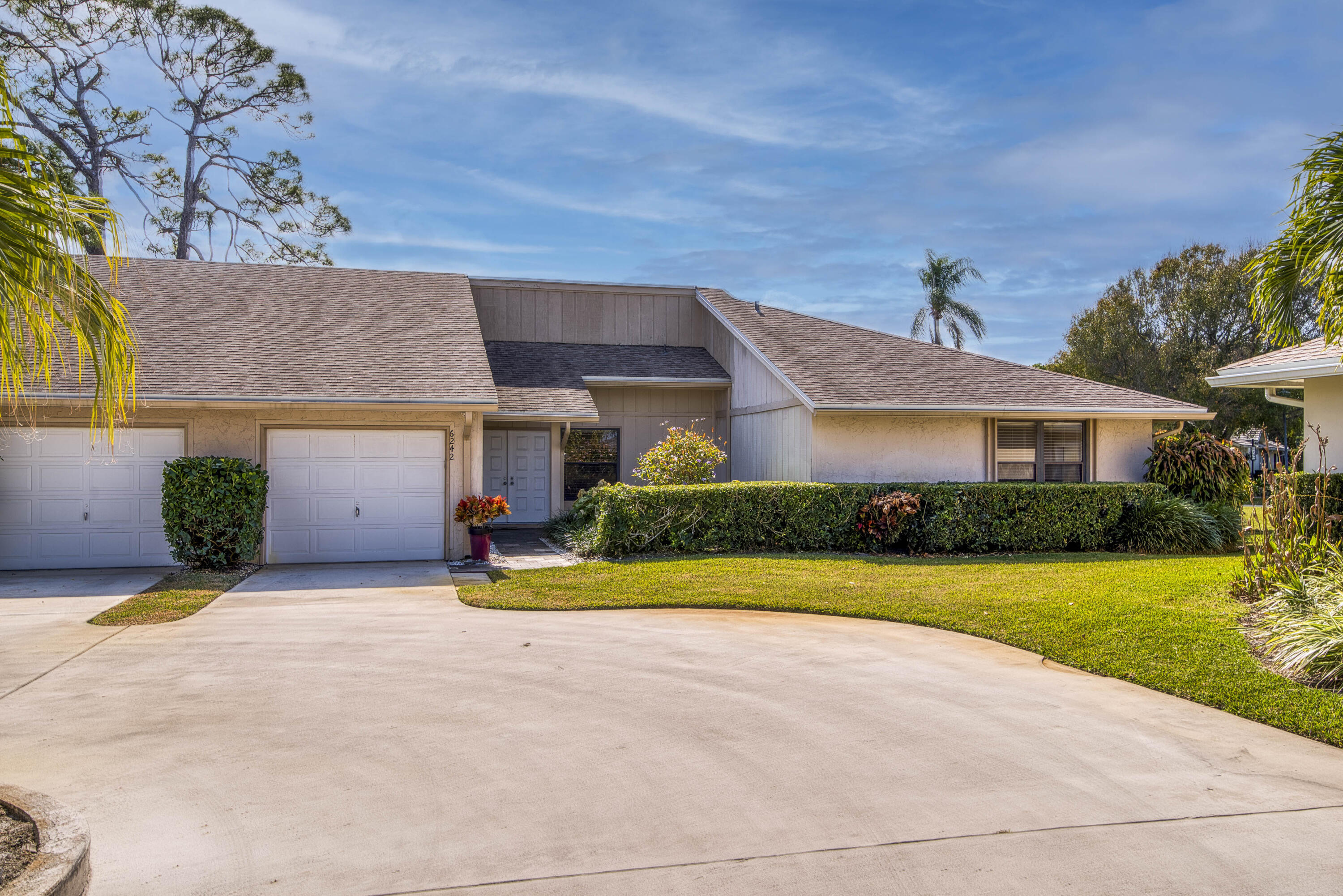 Palm Beach Gardens photo 3