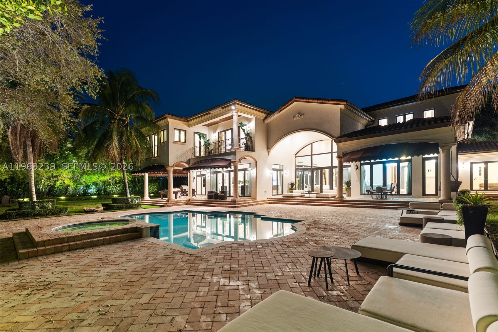 Pinecrest photo 5