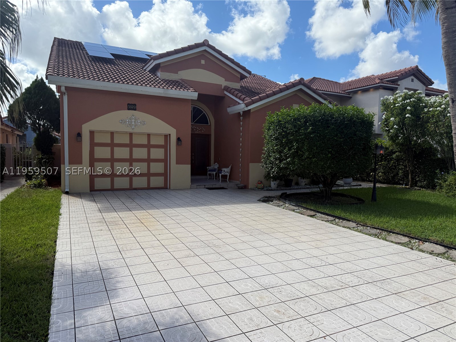 Miami Gardens photo 1