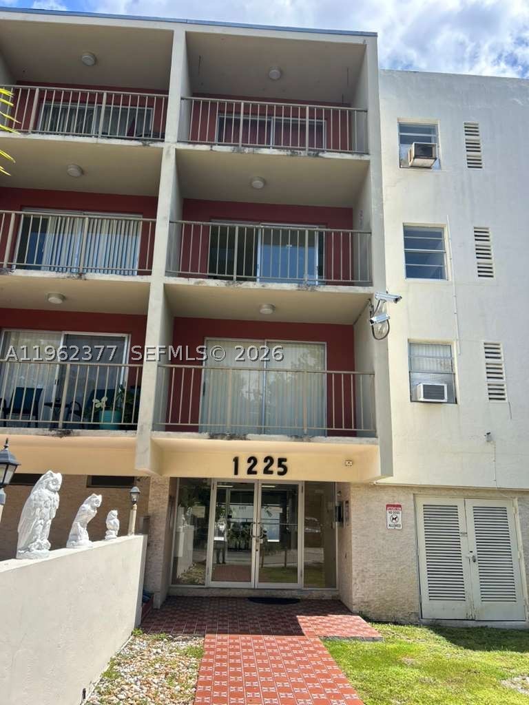 North Miami photo 2