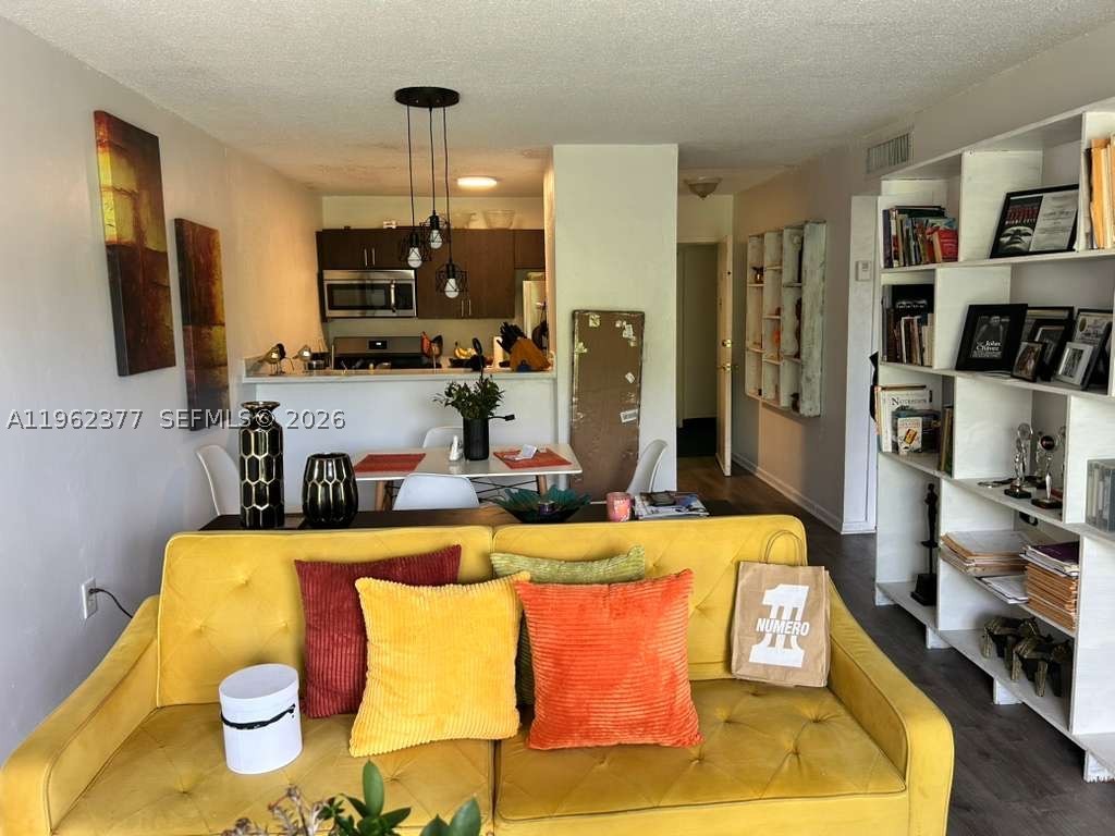 North Miami photo 4