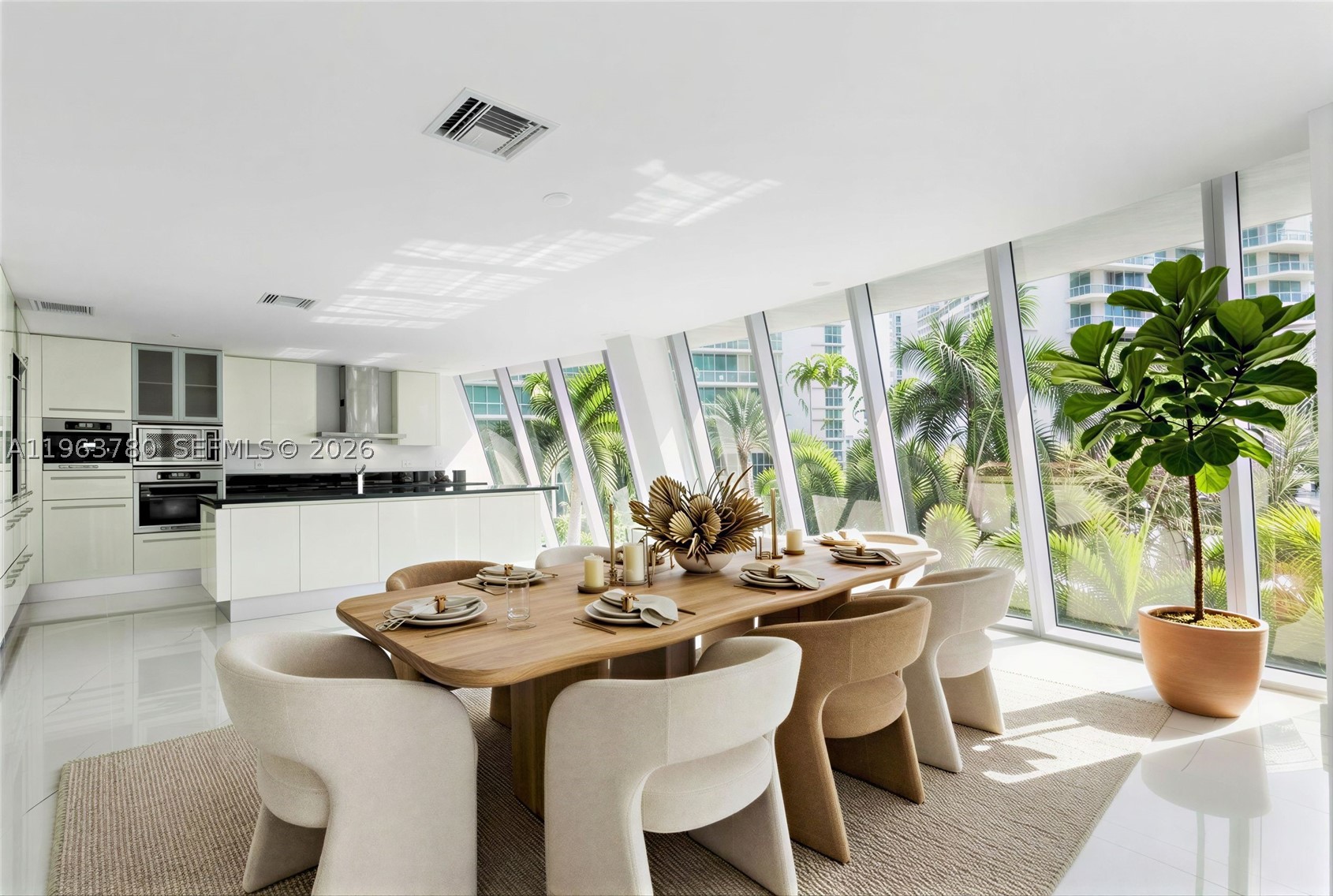 Aventura photo 2