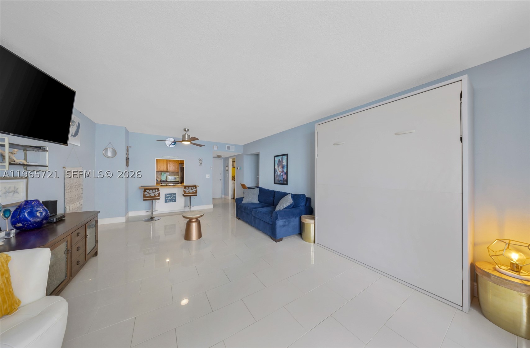 Hallandale Beach photo 4