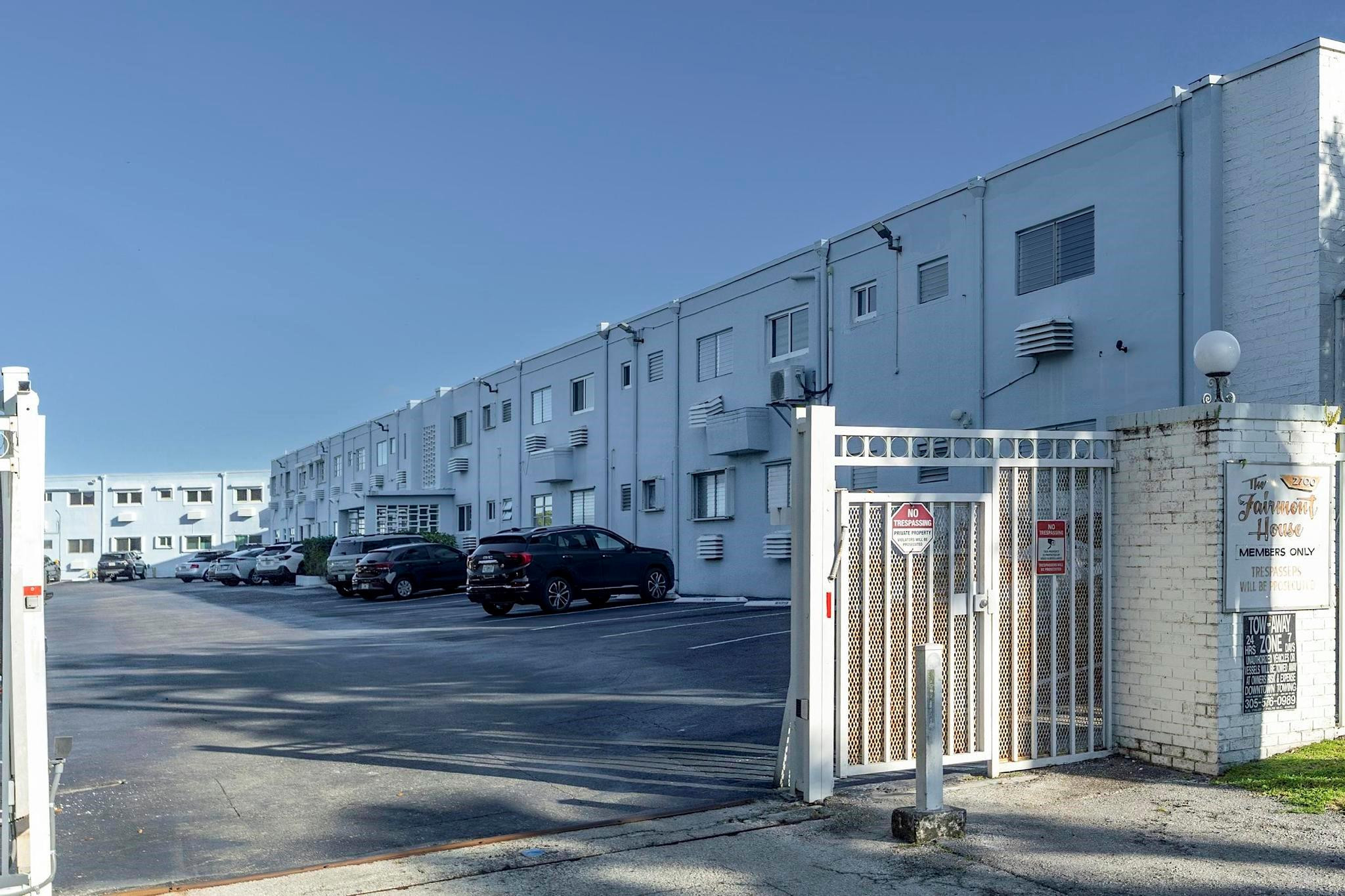 North Miami photo 3