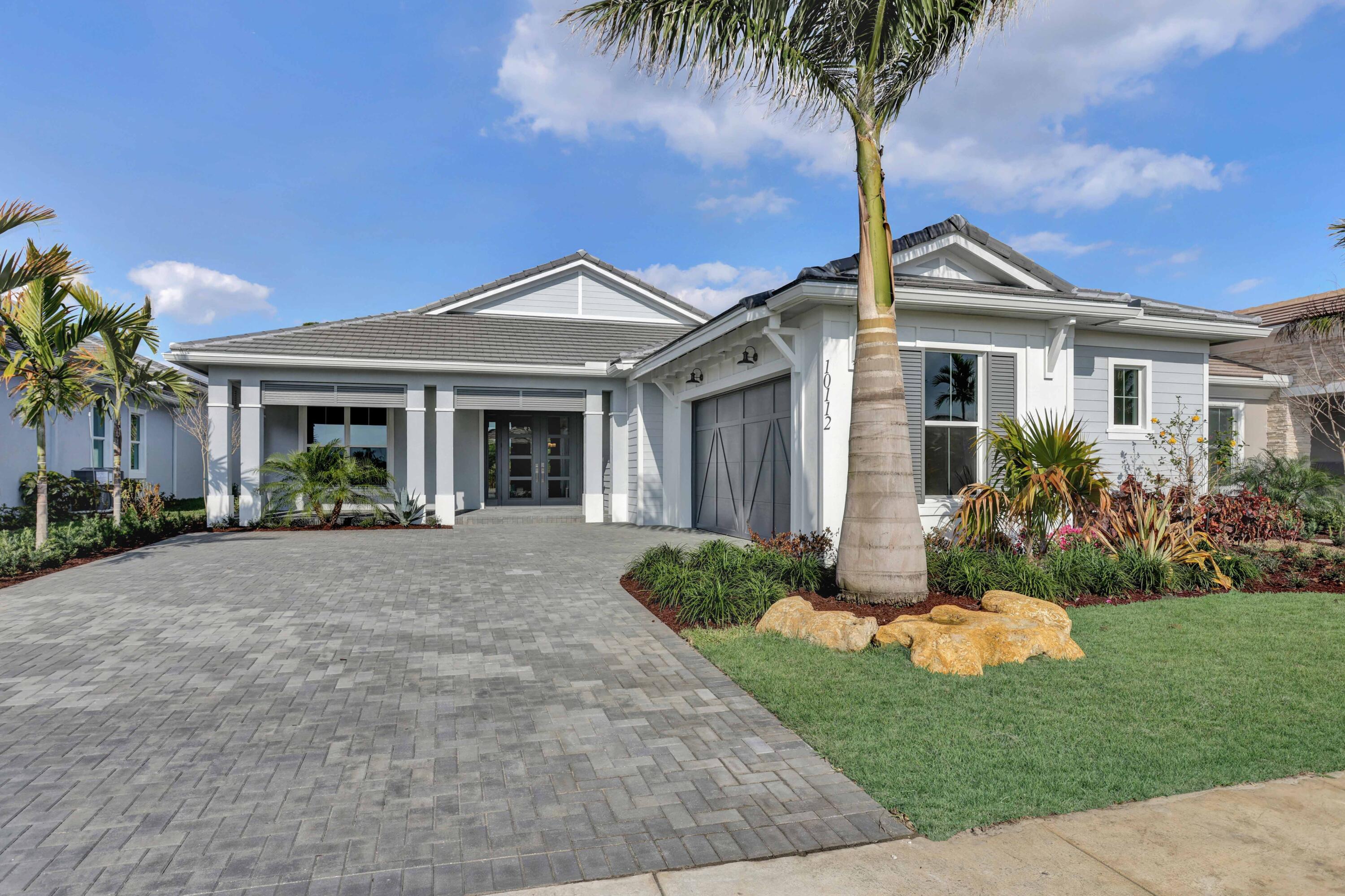 Palm Beach Gardens photo 1