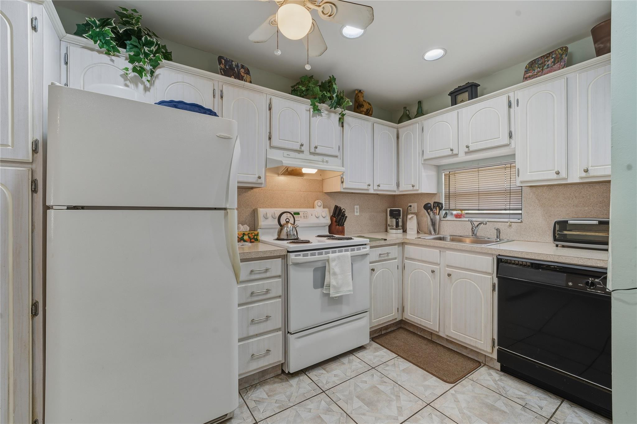 Pembroke Pines photo 2