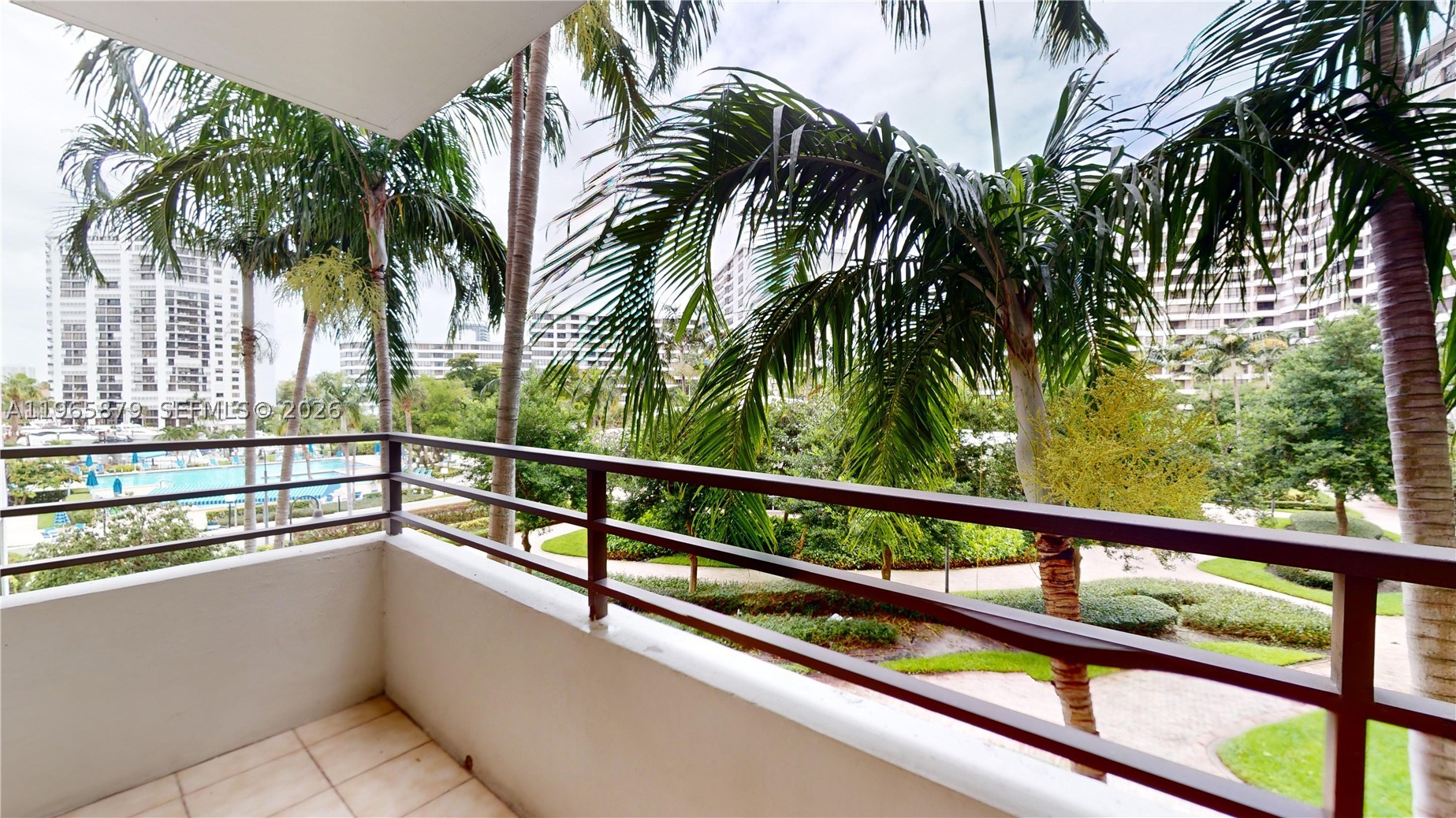 Hallandale Beach photo 3