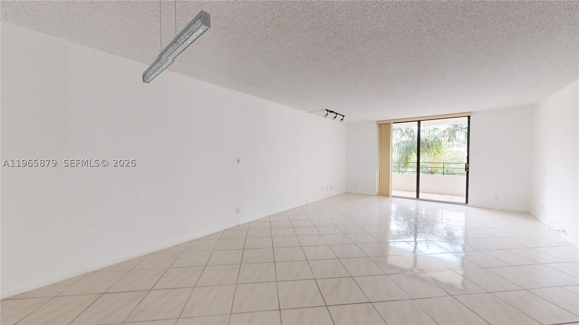 Hallandale Beach photo 4