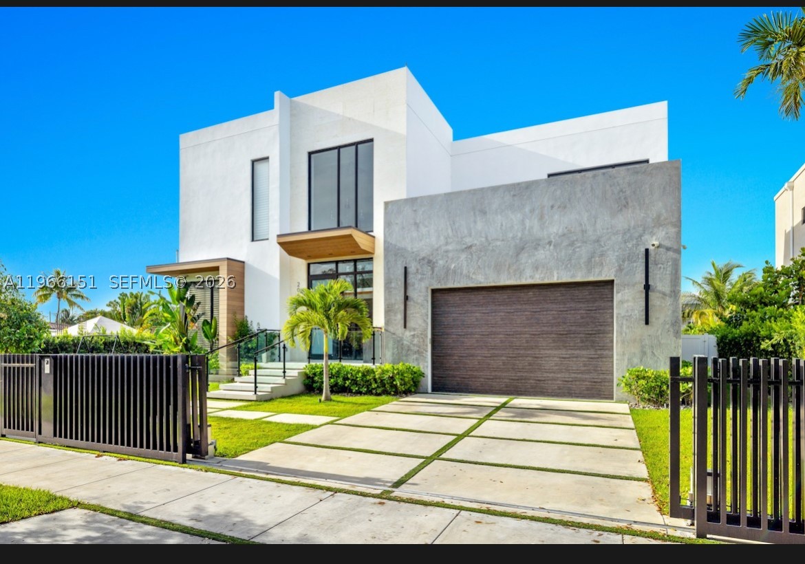 North Miami photo 2