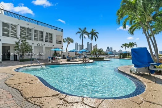 Aventura photo 3