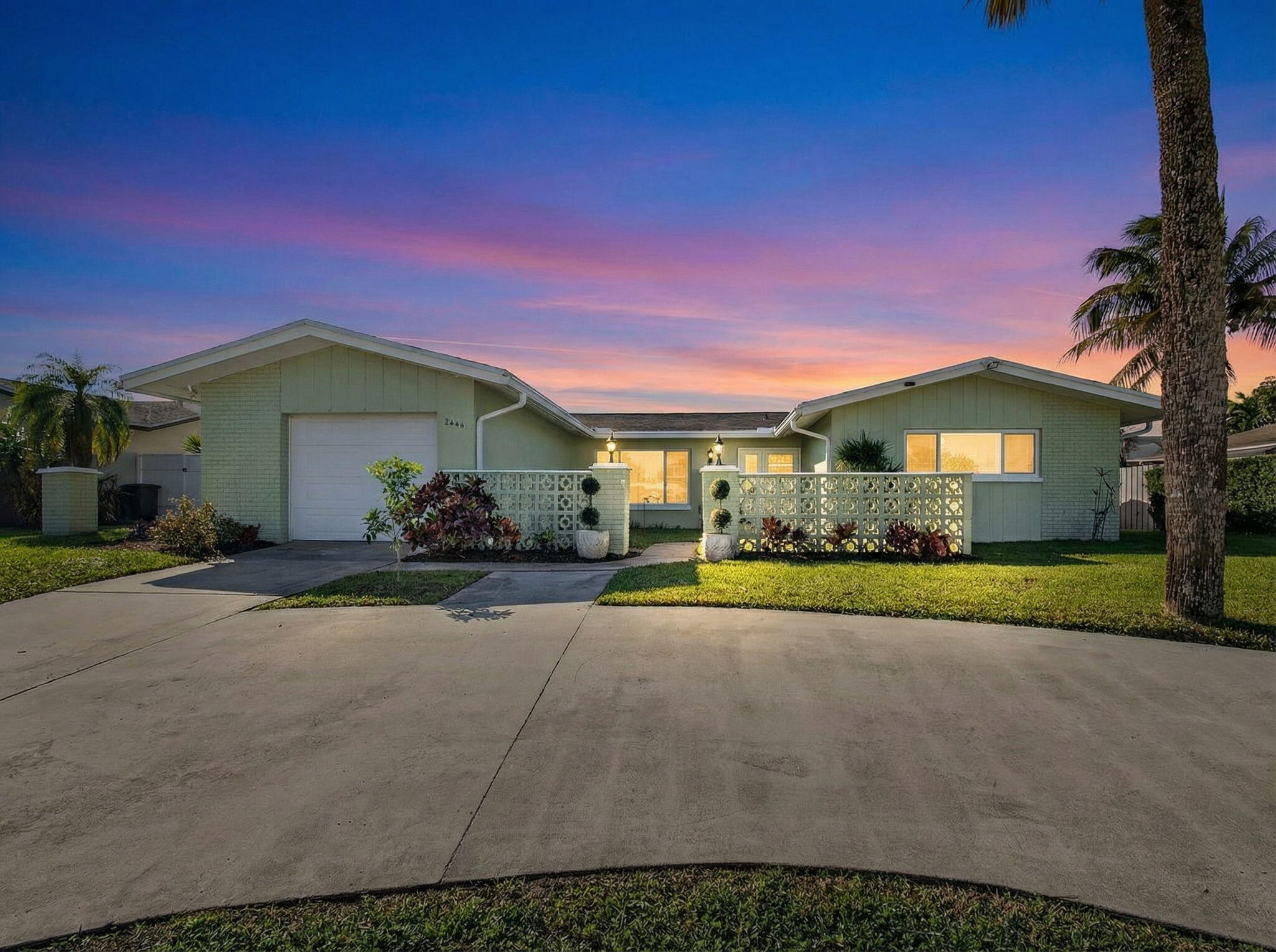 Palm Beach Gardens photo 2