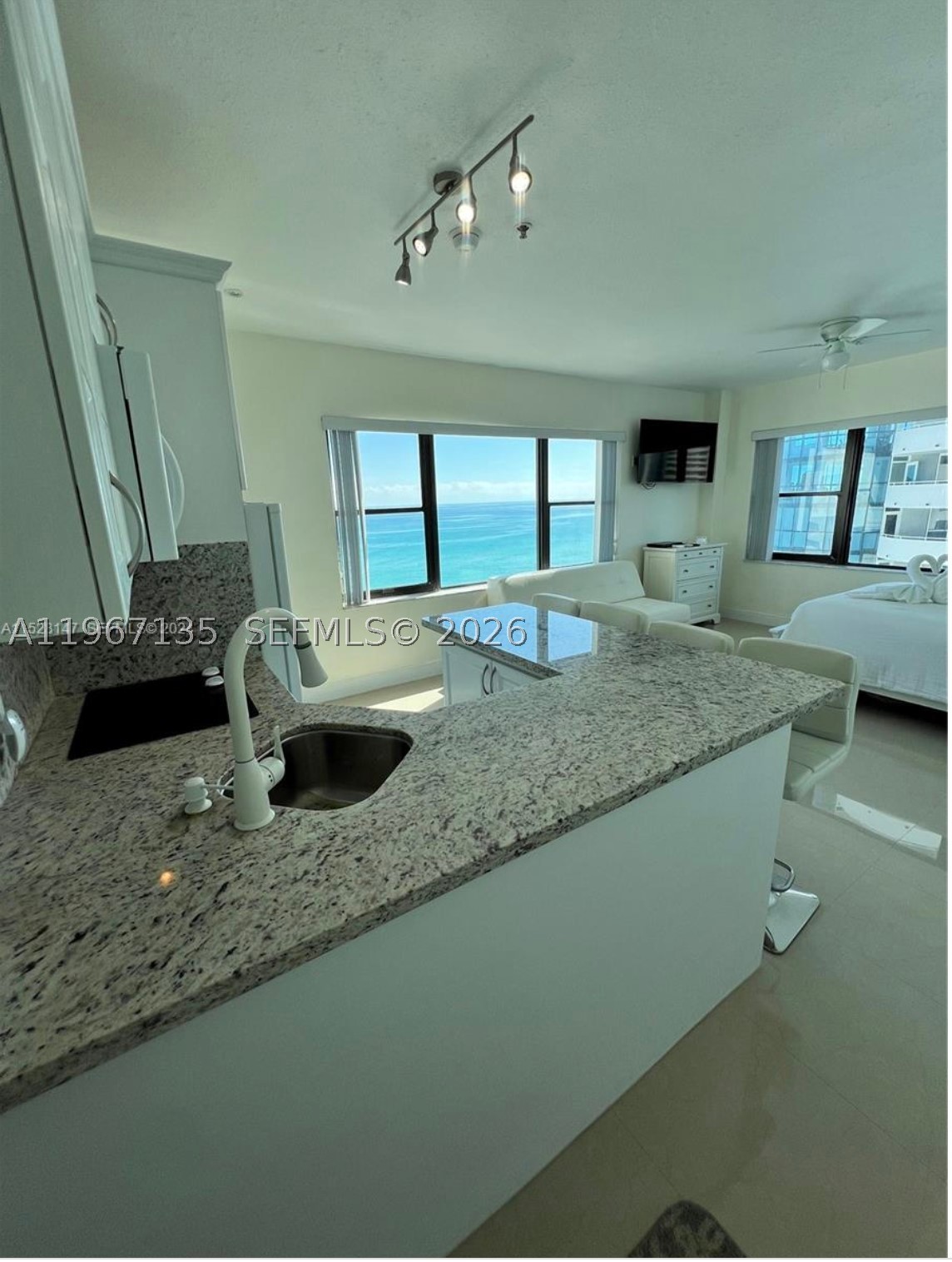 Miami Beach photo 1