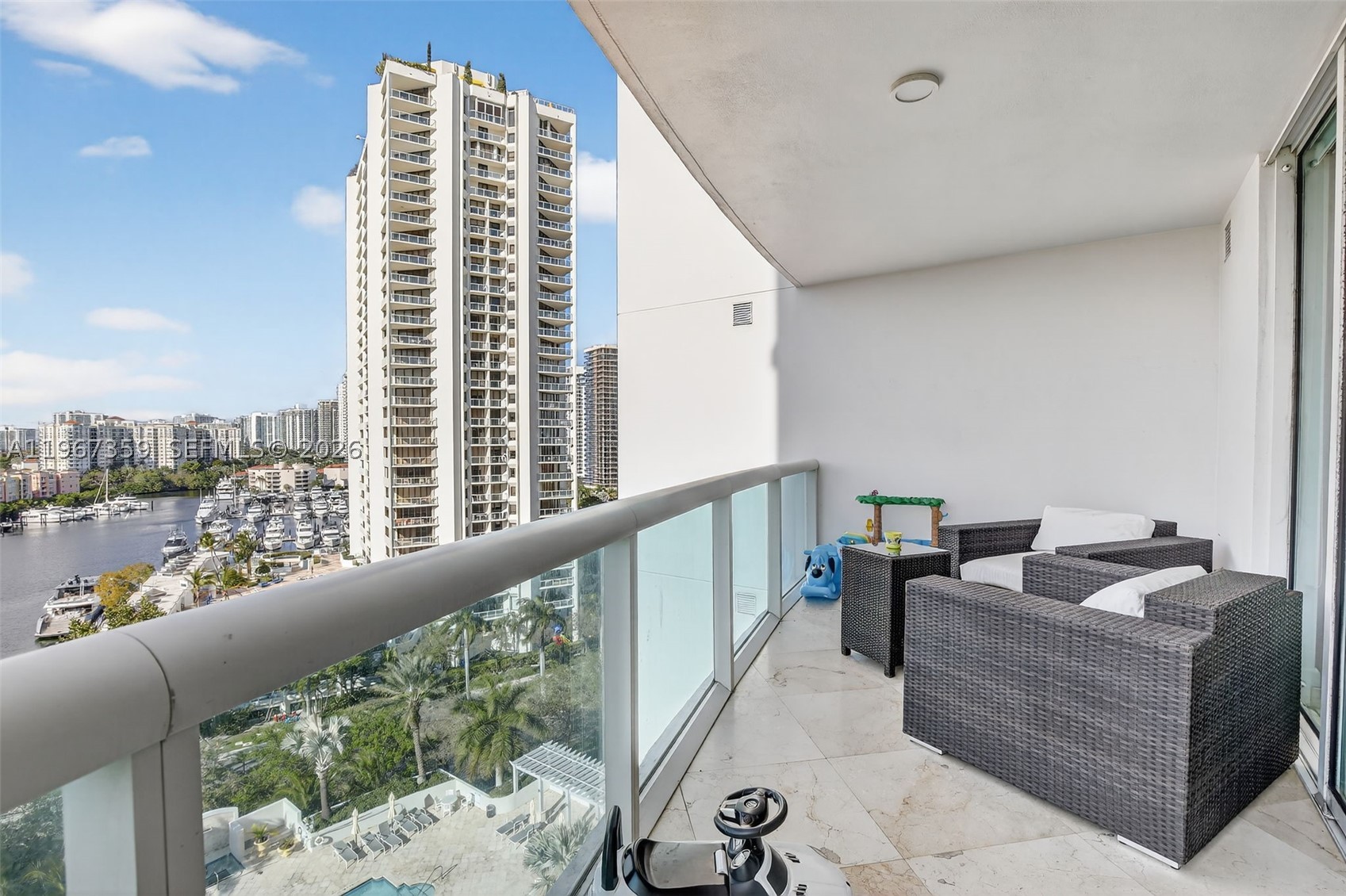 Aventura photo 3