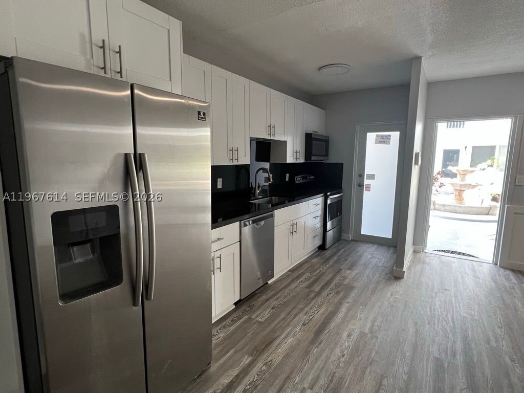 North Miami photo 4
