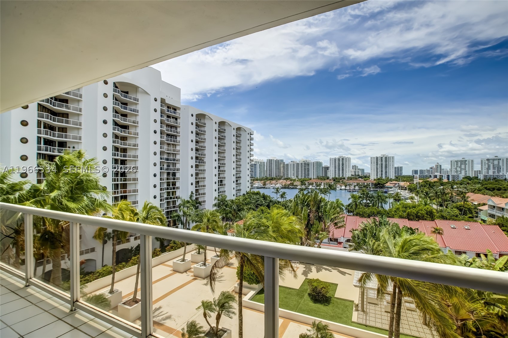 Aventura photo 4