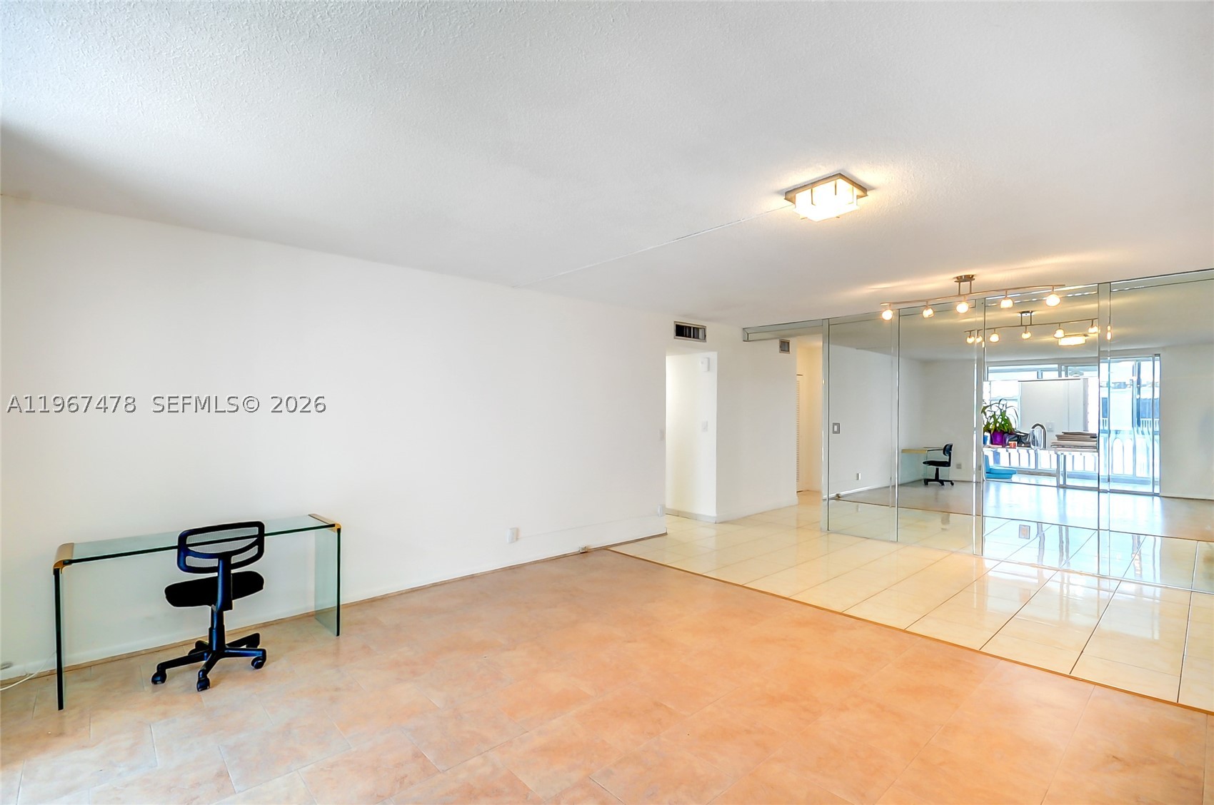 Hallandale Beach photo 1
